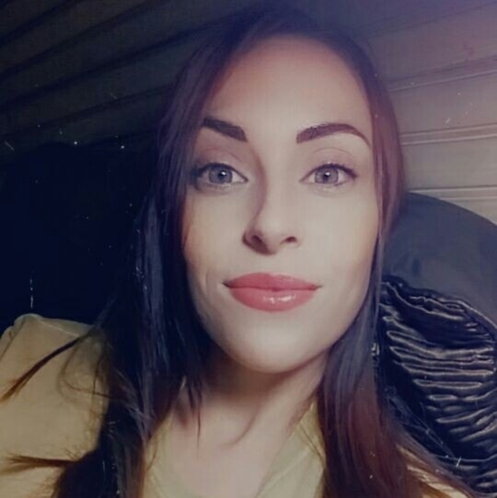 Meet your Posher, Shana